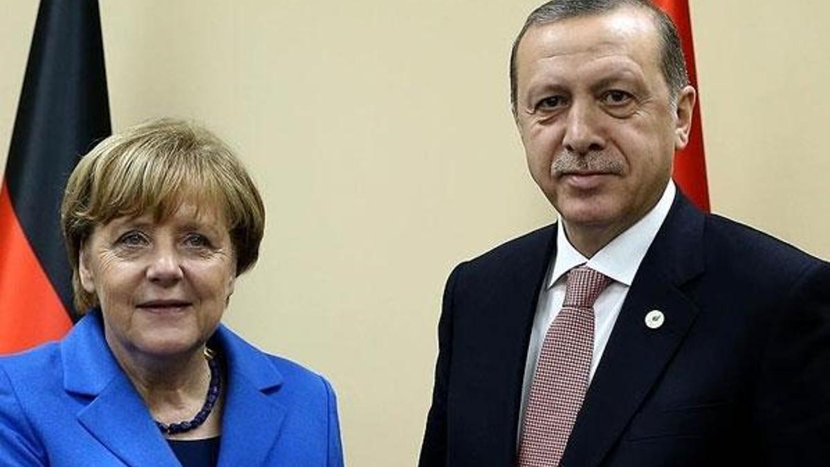 Cumhurbaşkanı Erdoğan, Almanya Başbakanı Merkel ile telefonla görüştü
