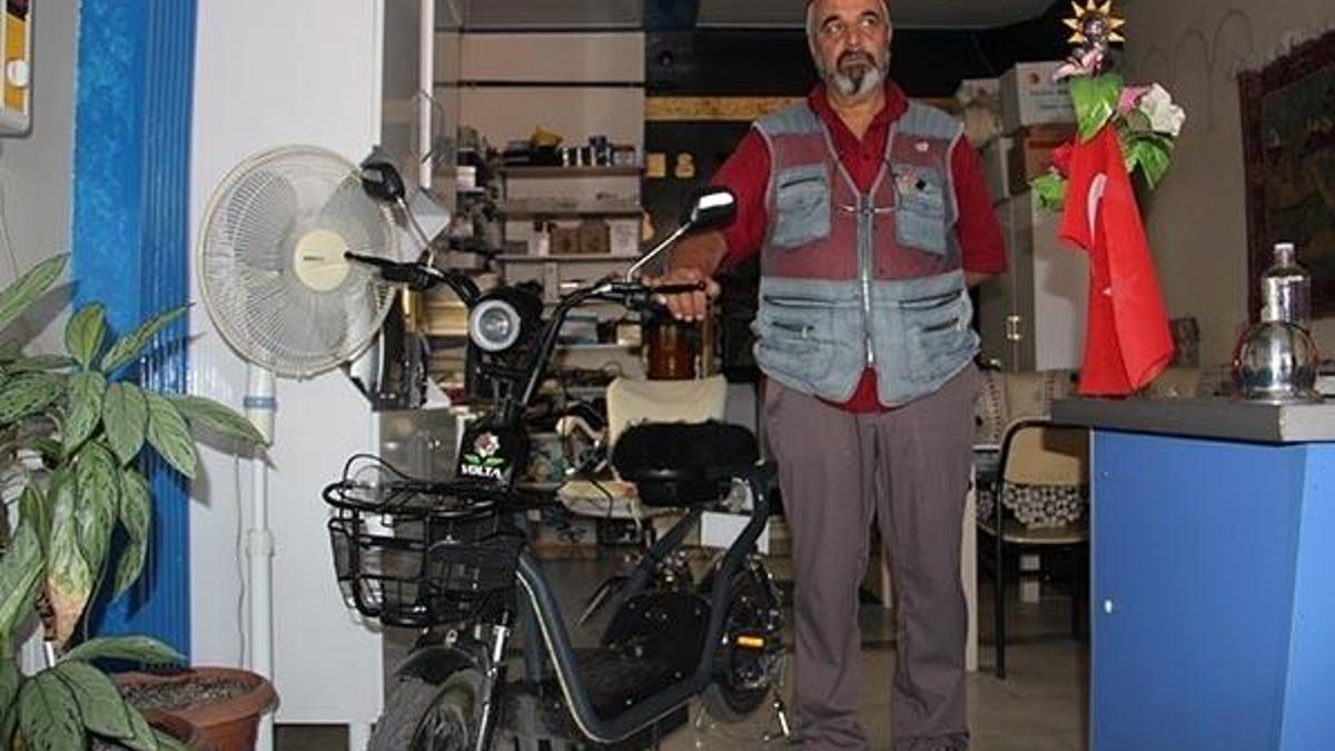 Elektrikli araçlar için kendi şarjını doldurabilen sistem geliştirdi