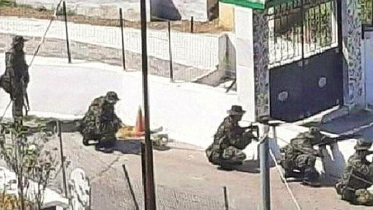 Atina'dan tahrik: Türk köyüne asker gönderdi