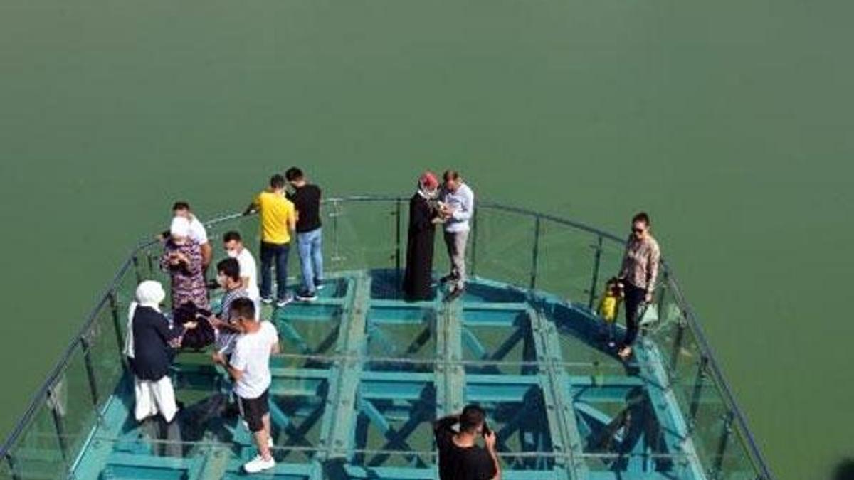Türkiye'nin en büyük seyir terasına yoğun ilgi