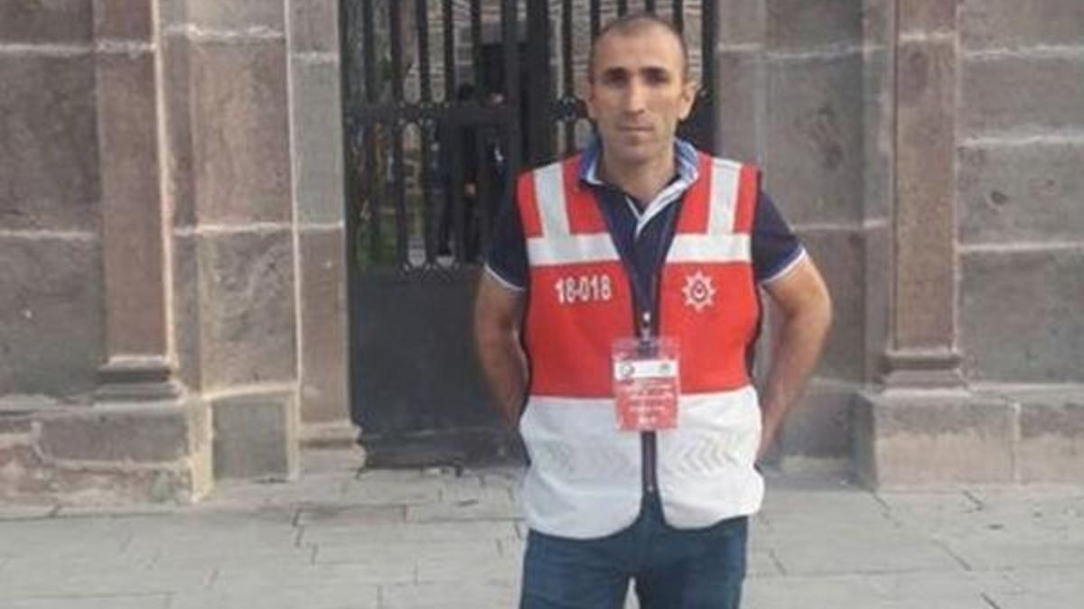 Şehit polis Hakan Çetinkol için emniyette tören düzenlendi