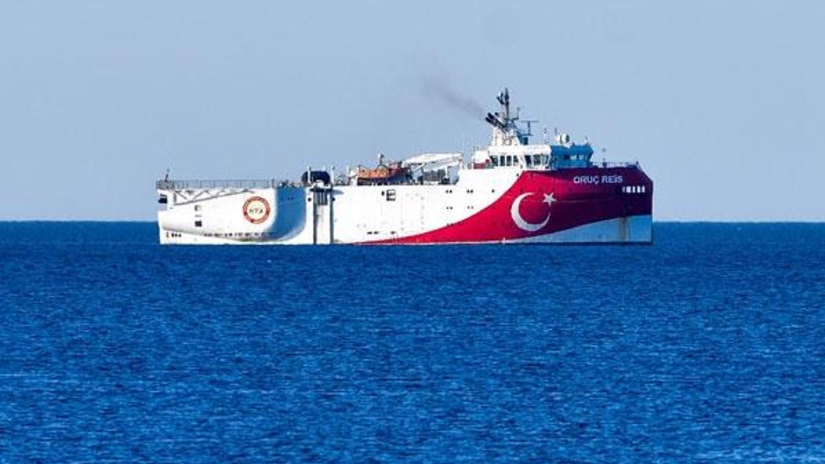 AK Parti'li Çelik: Türkiye'ye tehdit diliyle konuşan kaybeder