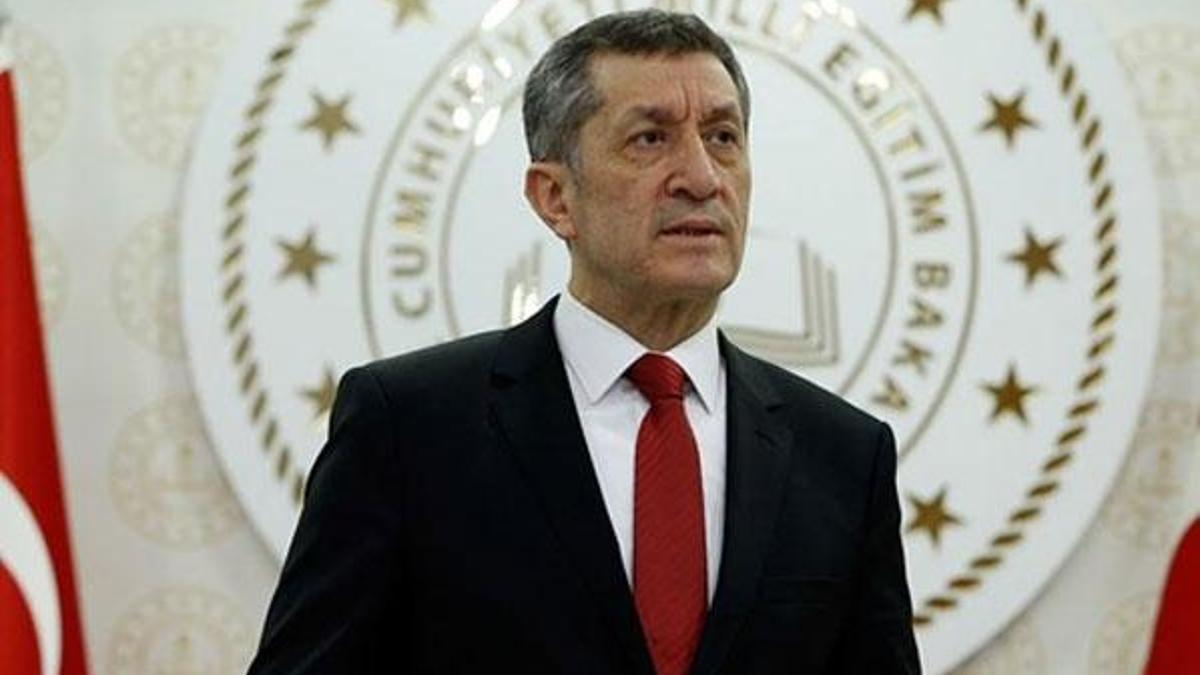 Milli Eğitim Bakanı Selçuk'tan okulların açılmasıyla ilgili kritik açıklama!