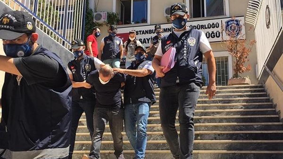 CHP'li Eren Erdem'in evine giren hırsızlar yakalandı