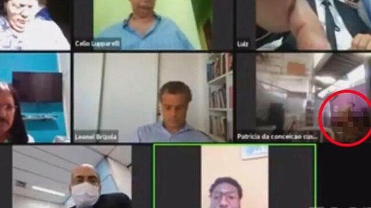 Skandal! Belediye toplantısında ilişkiye girdiler