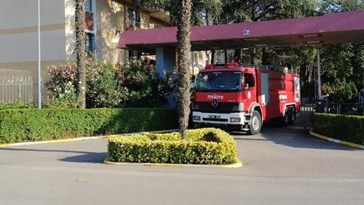 Kocaeli’de fabrikada iş makinesi yandı, 10 işçi hastanelik oldu
