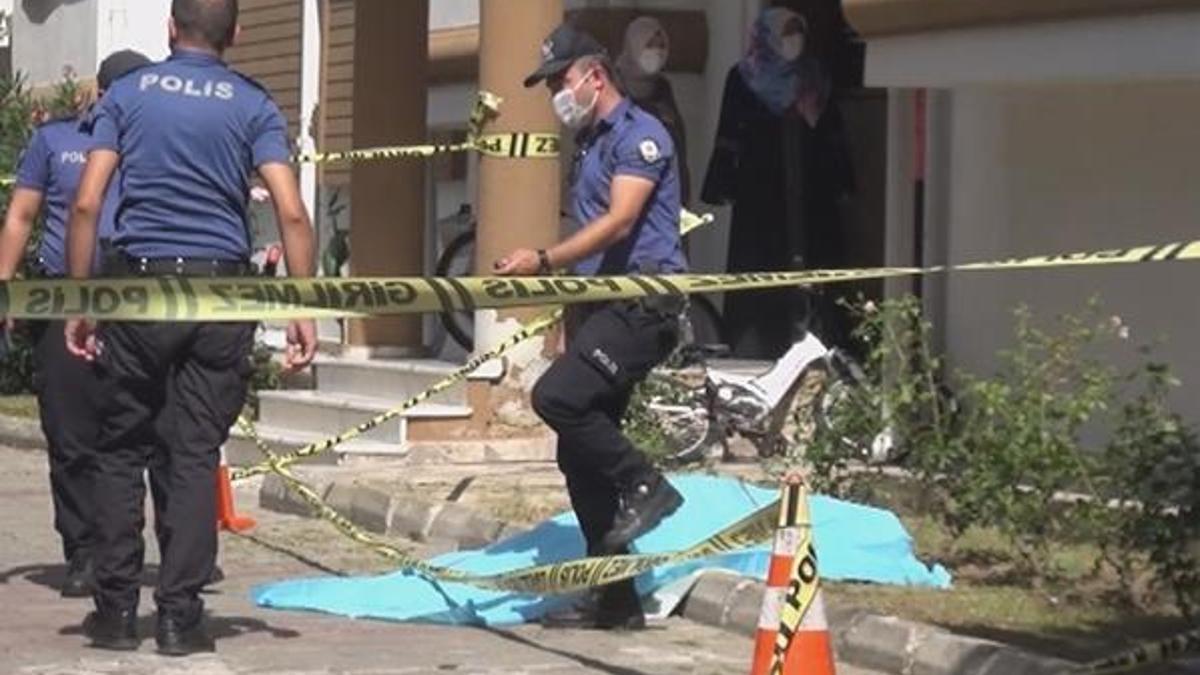 Silivri'de feci olay! 5.kattan düşen yaşlı adam öldü