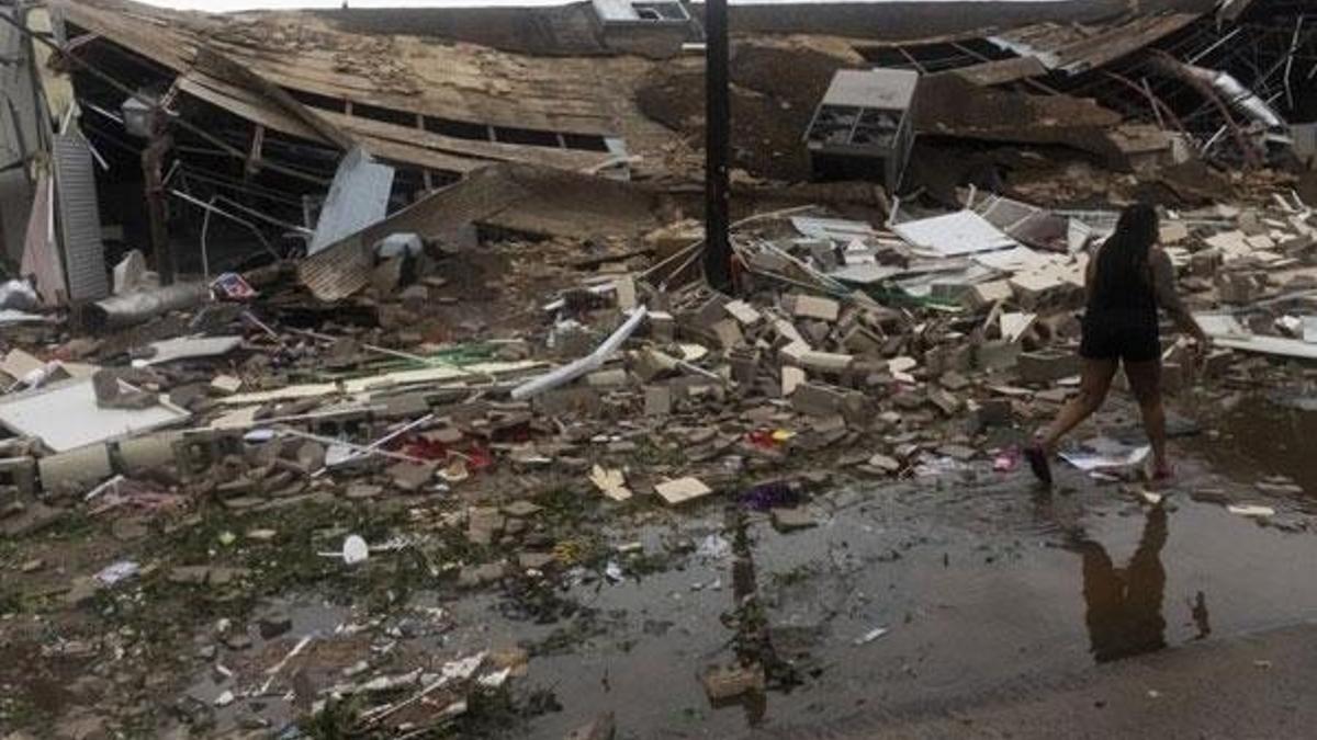 ABD’de kasırga faciası! 6 öldü, 500 bin kişi tahliye edildi