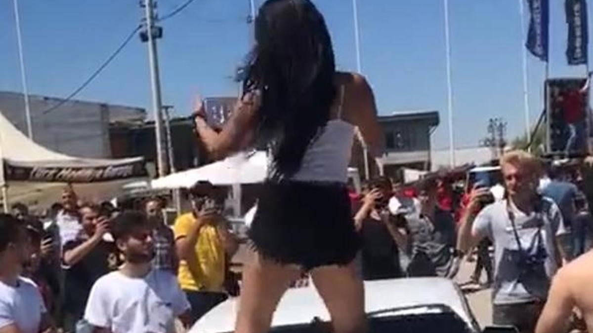 Kütahya'da şok görüntüler! Sosyal mesafe hiçe sayıldı