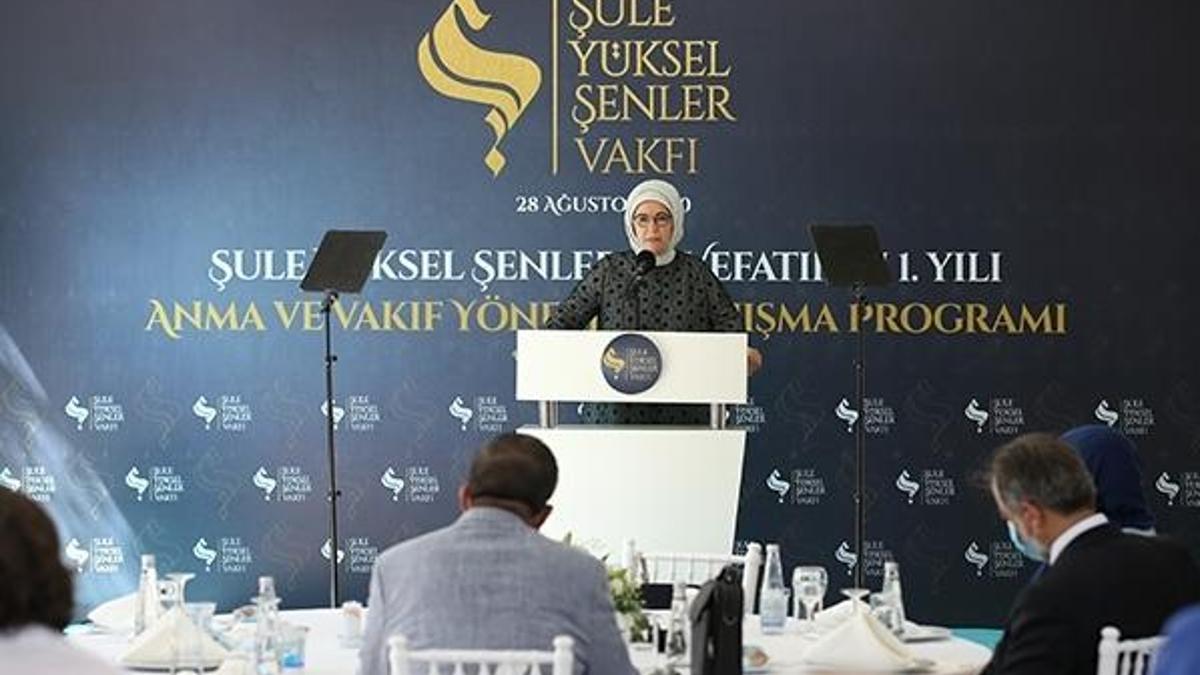 Emine Erdoğan, Şule Yüksel Şenler'i anma programına katıldı