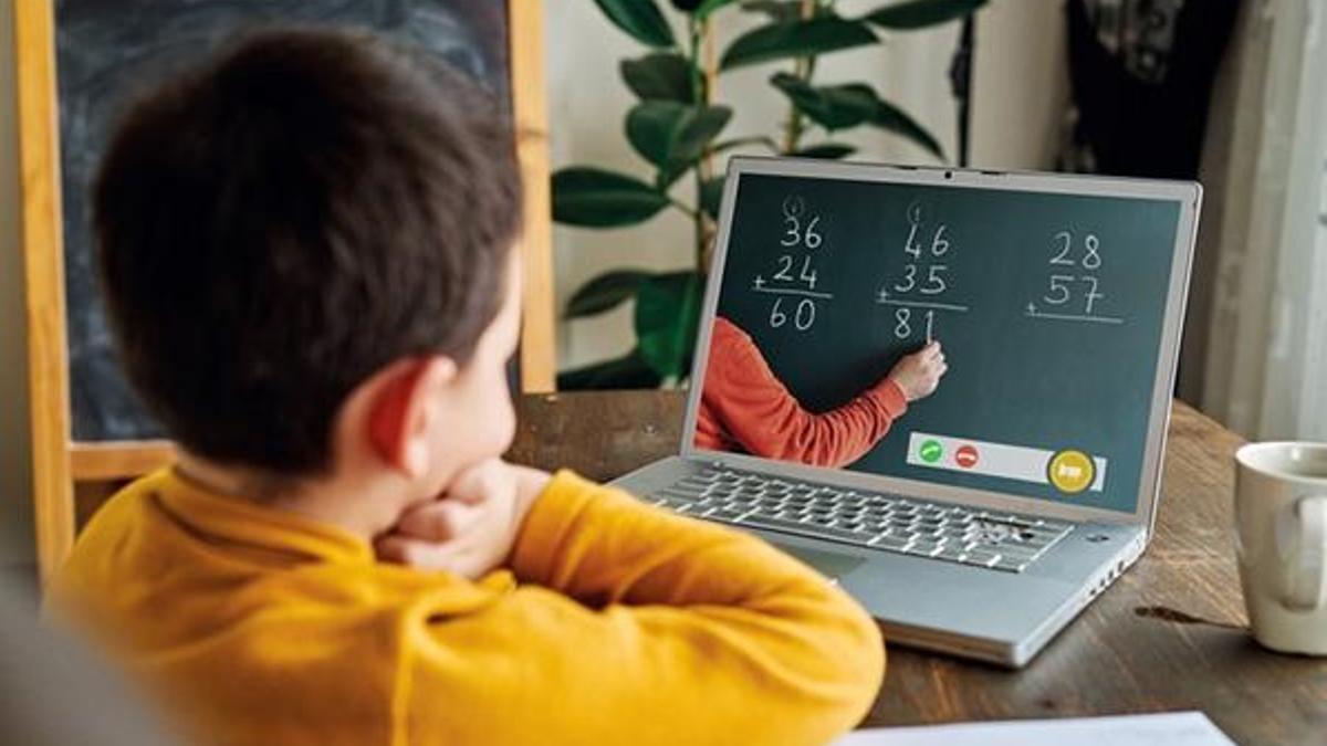 Uzaktan eğitim ders programı belli oldu! TRT EBA ilkokul, ortaokul, lise ders programı