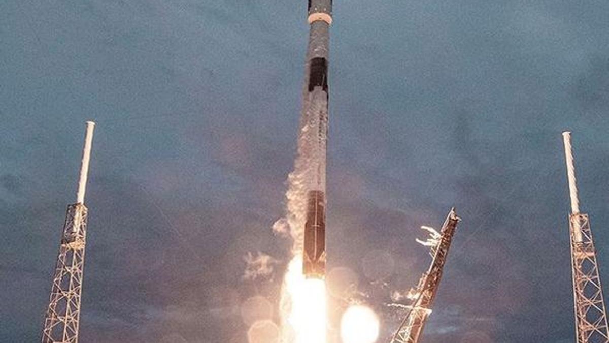 SpaceX Arjantin'e ait yer gözlem uydusunu uzaya gönderdi