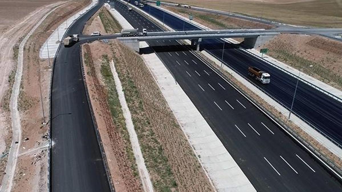 Ankara Niğde otoyolu ne zaman açılacak? Akıllı yol nedir? Akıllı otoyolun özellikleri!