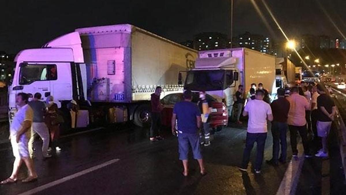 Anadolu Otoyolu'nda zincirleme kaza! Ulaşıma kapandı