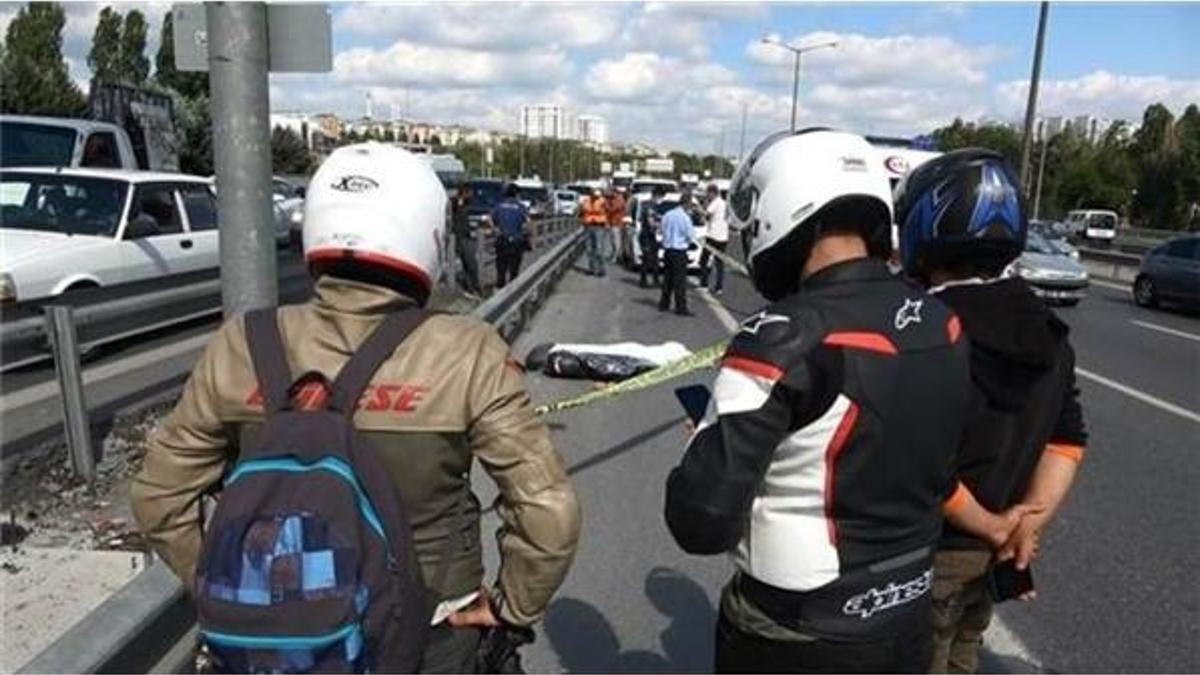 TEM'de feci kaza! Yolun ortasına uçtu