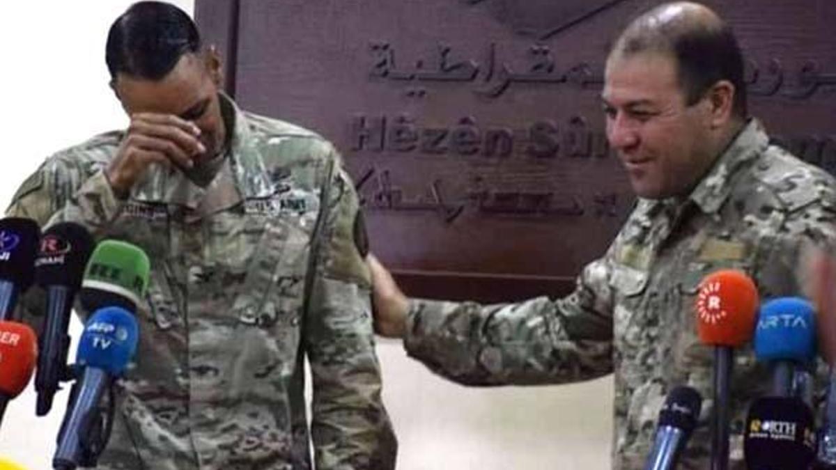 Skandal görüntüler! ABD'li komutan YPG'ye veda ederken ağladı
