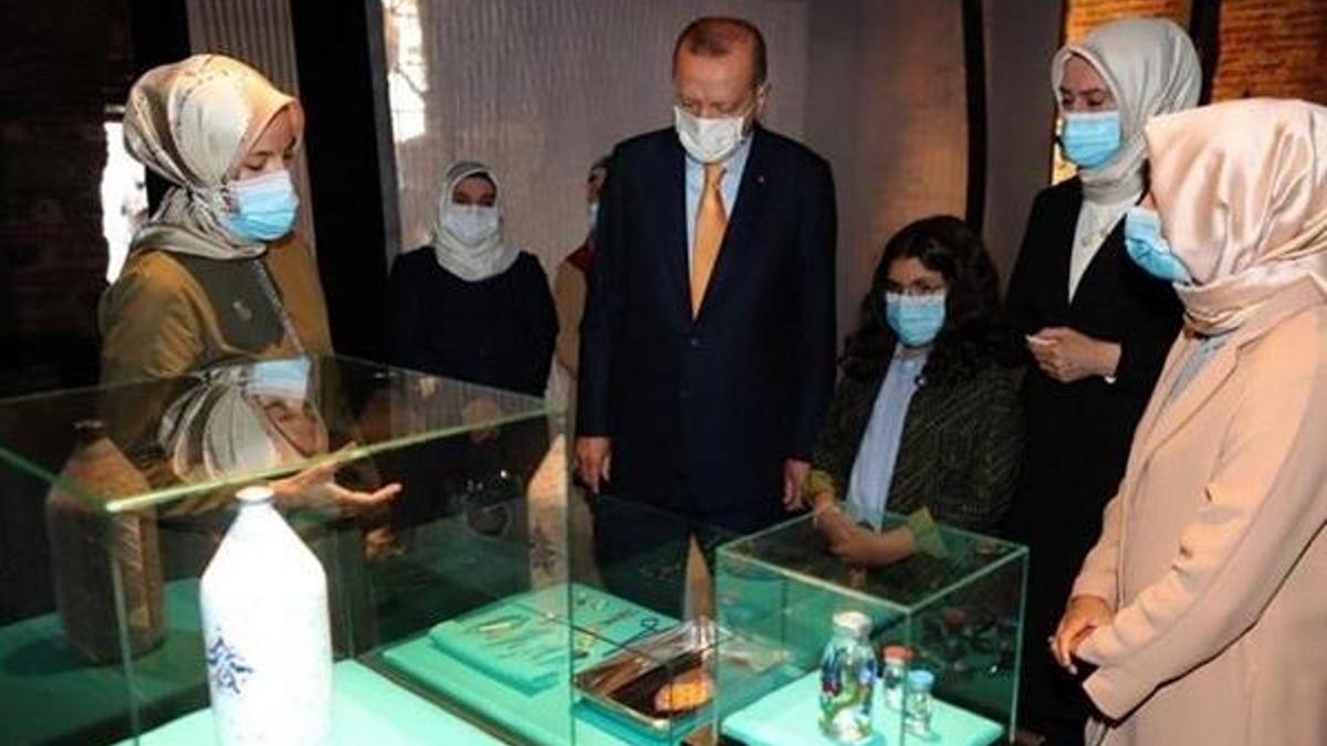 Cumhurbaşkanı Erdoğan'dan 'Böyle Daha Güzelsin' sergisi paylaşımı