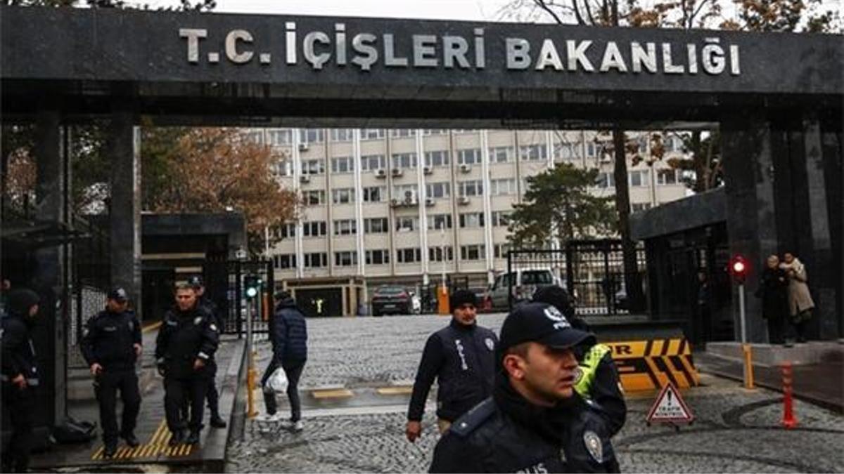 Görevden alınan kaymakamların listesi var mı? 43 kaymakam ve vali yardımcısı görevden alındı! Görevden alınan kaymakamlar kimlerdir?