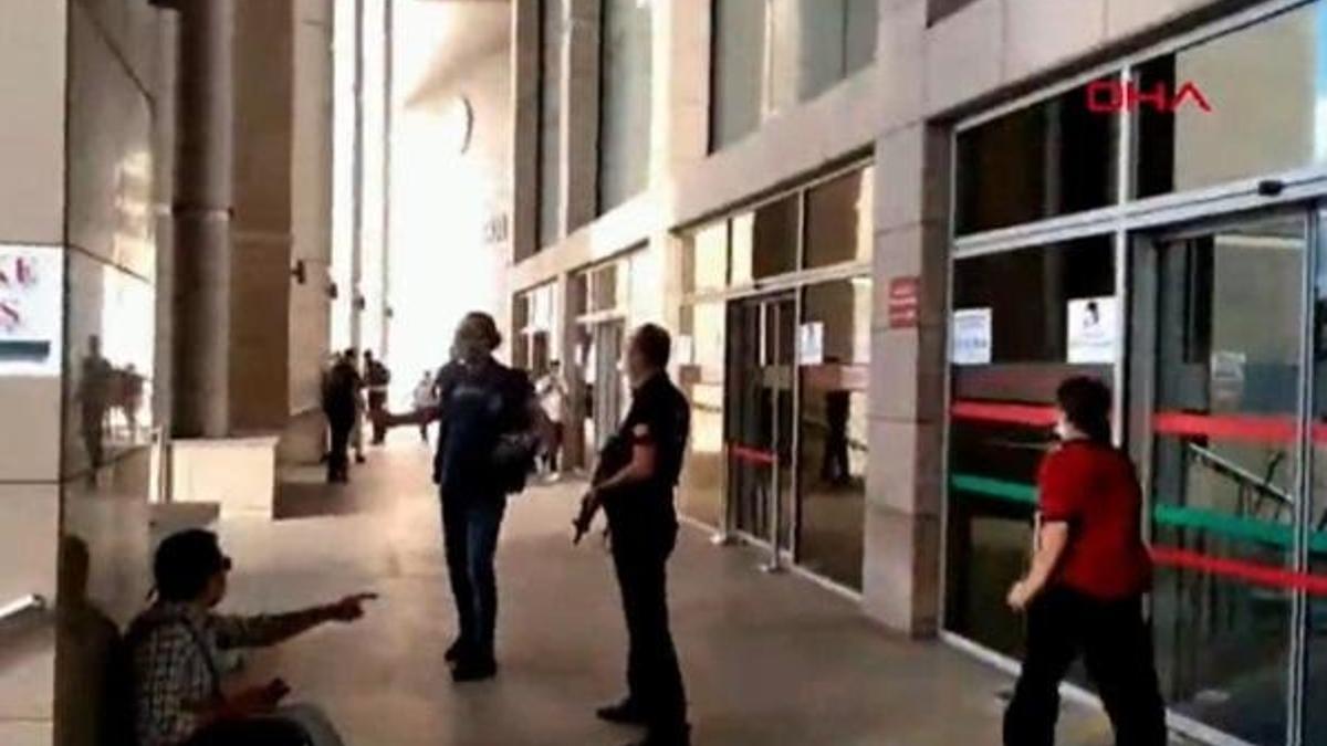 Çağlayan'daki İstanbul Adalet Sarayı önünde silah sesleri!
