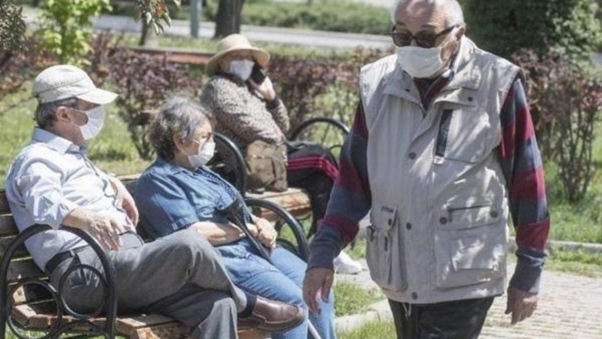 65 yaş üstü sokağa çıkma yasağı olan iller hangileri? 65 yas üstü için alınan yasak kararları nelerdir?