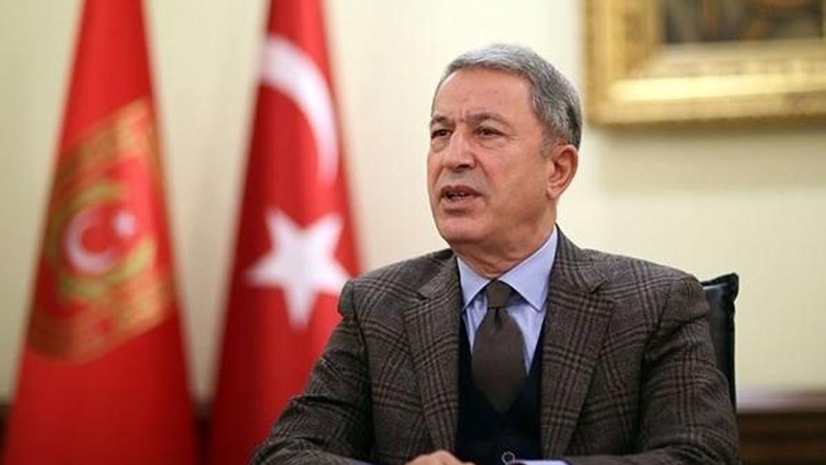 Bakan Akar'dan net mesaj: Bazılarının sadece susması yeter