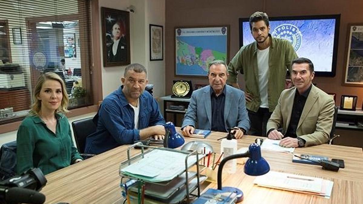 İşte Arka Sokaklar'da 15 yılın sırrı! Başrol oyuncuları anlattı