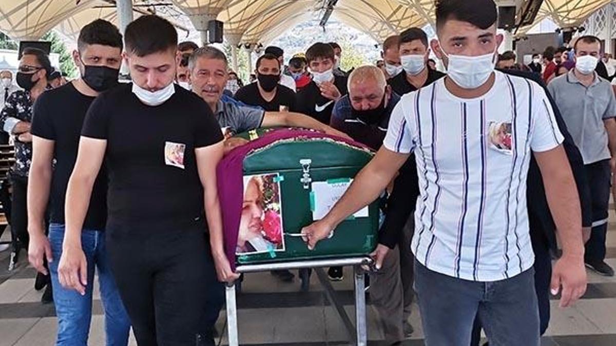Ümitcan Uygun’un annesi Gülay Uygun toprağa verildi