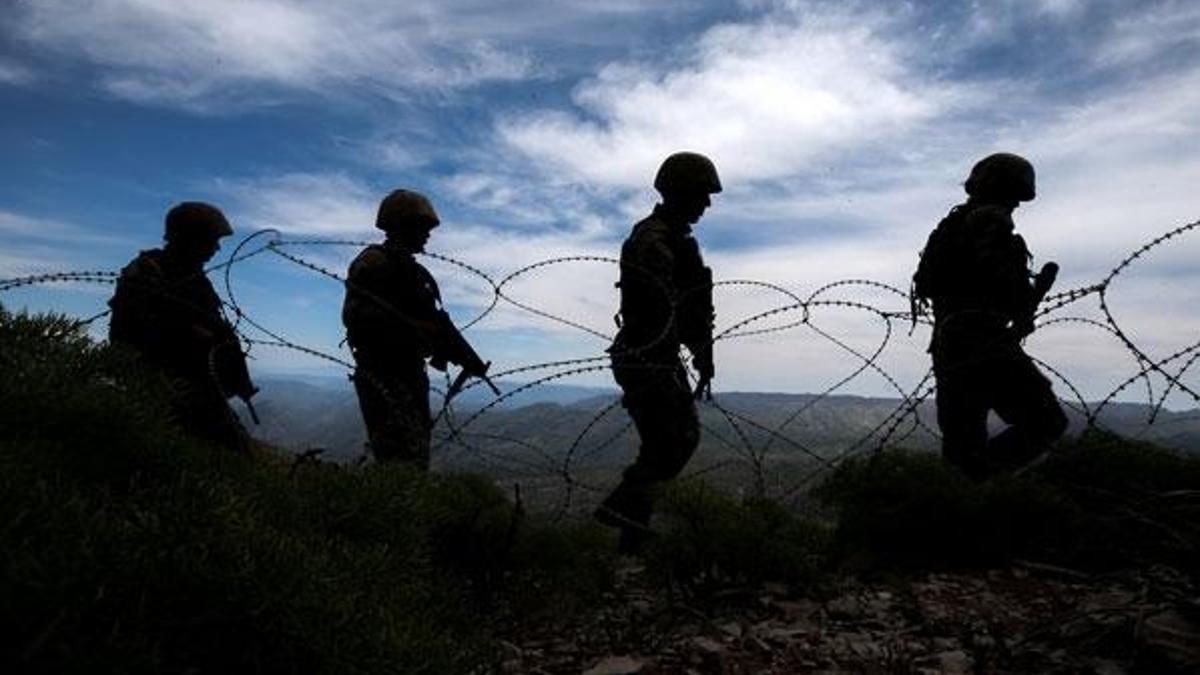 Hakkari kırsalında iki terörist etkisiz hale getirildi