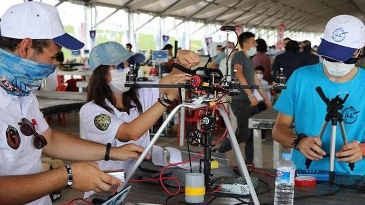 TEKNOFEST o bölümdeki öğrencilerin de ilgisini çekiyor