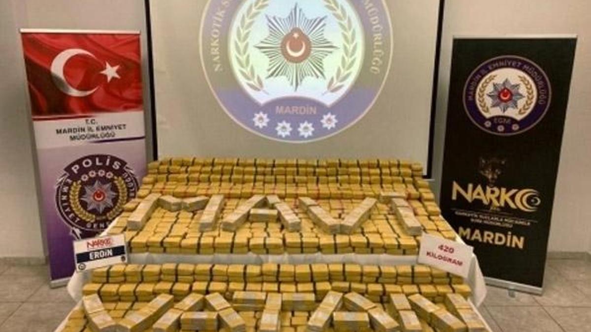 Bakan Soylu duyurdu! 1 ton 66 kilogram eroin ele geçirildi!