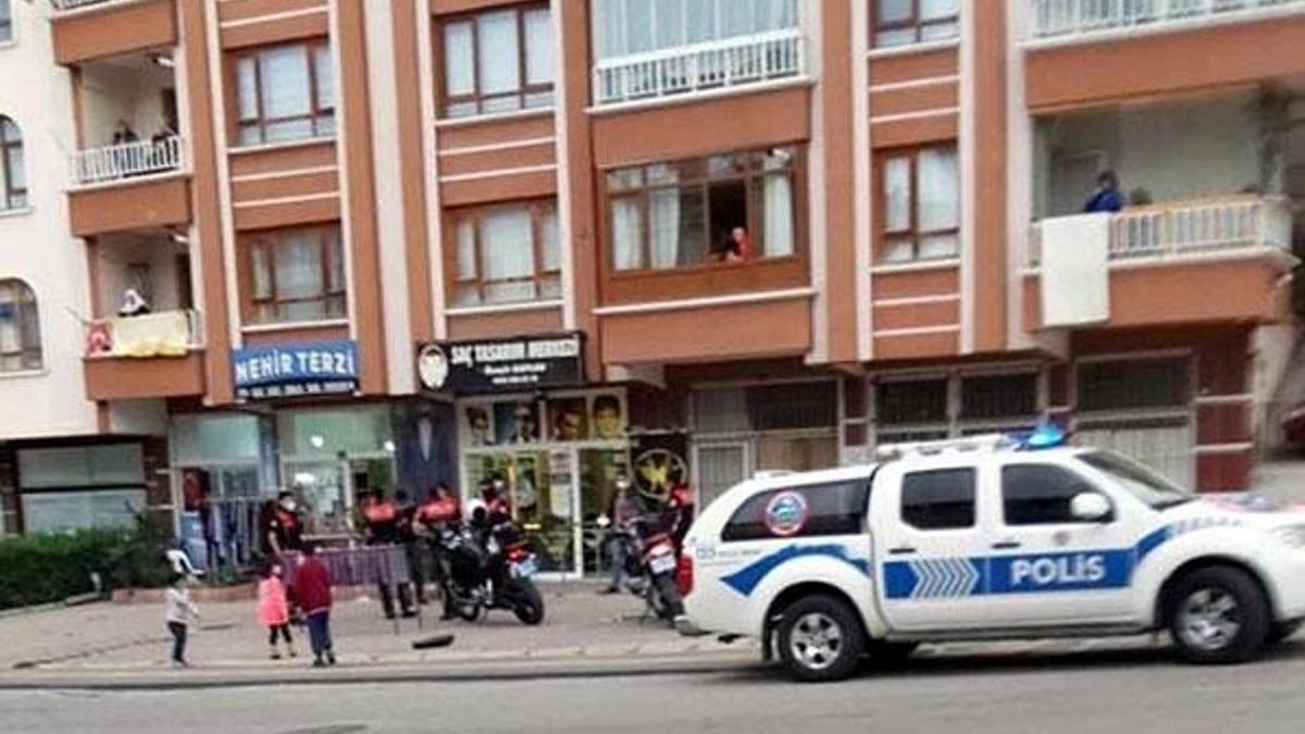 Berber dükkanında silahlı kavga: 1 ölü, 1 yaralı
