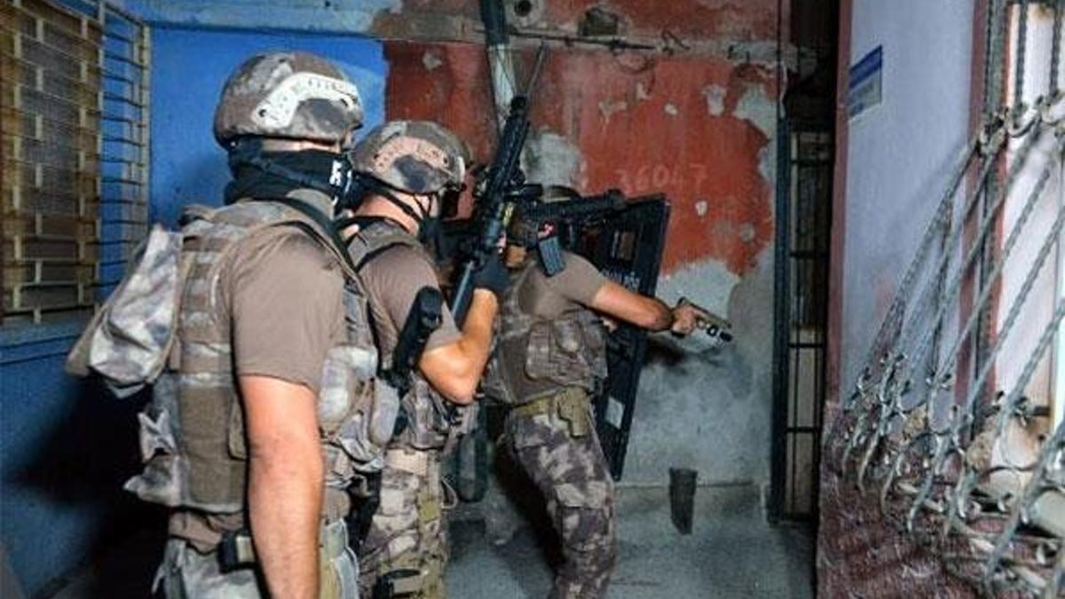 Adana’da DEAŞ’a uyuyan hücre operasyonu!