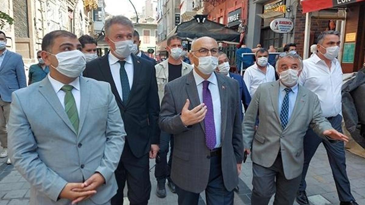 İzmir Valisi Köşger: Geçen haftaya göre son 3 günlük vaka sayısında 3’te 1 düşüş var