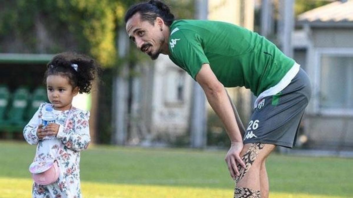 Bursaspor'da Serdar Özkan ile yollar ayrılıyor!