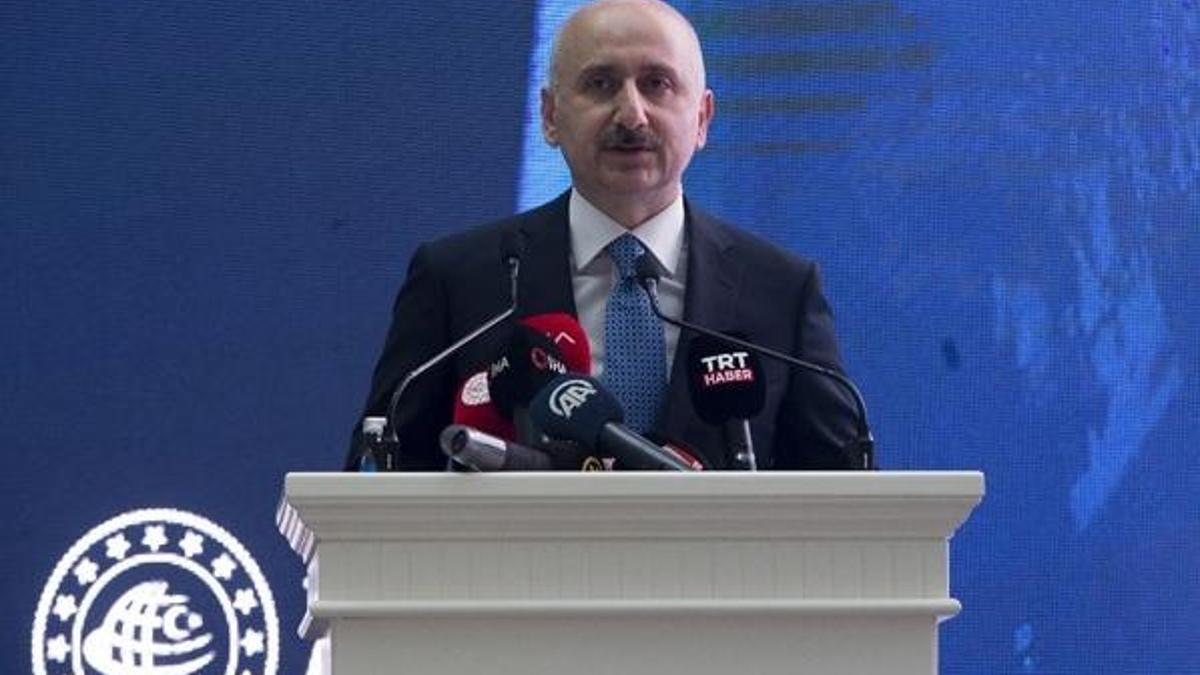 Bakan açıkladı! Öğrencilere ücretsiz internet paketi verilecek