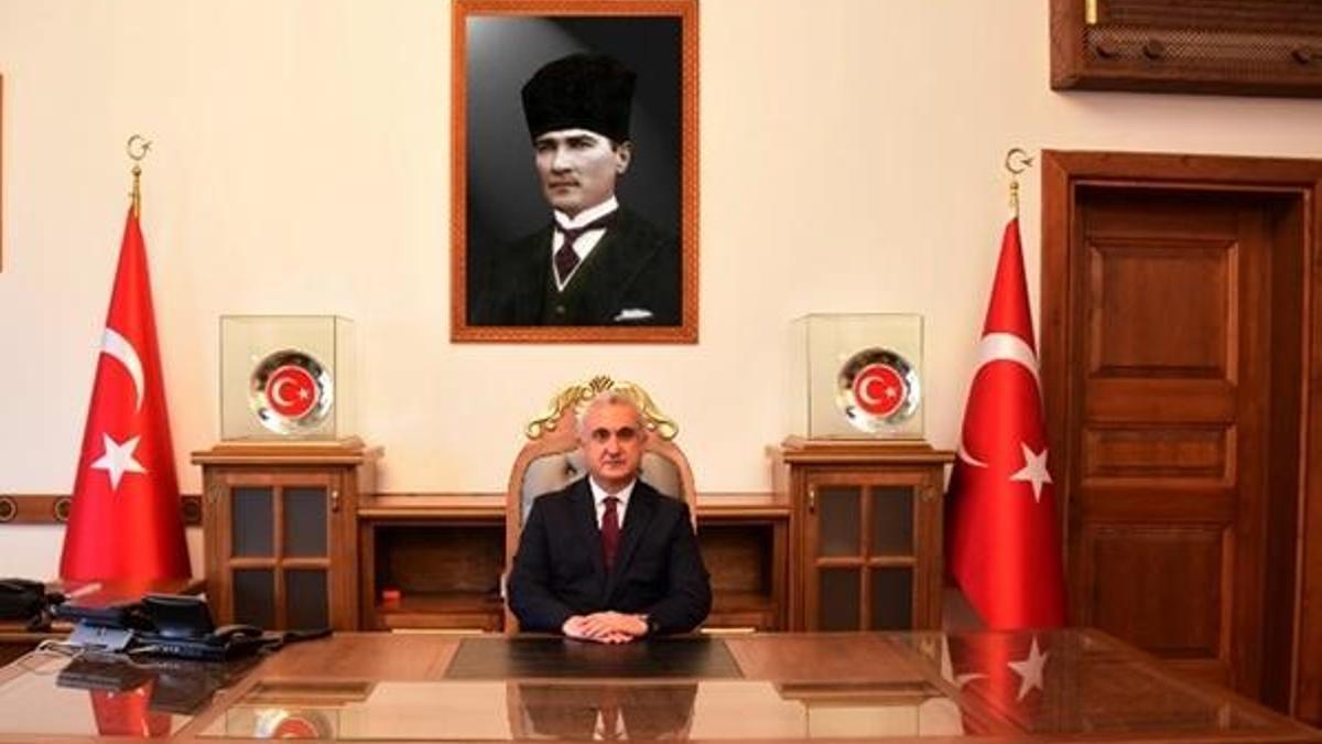 Kastamonu Valisi ve yardımcısının corona virüs testi pozitif çıktı