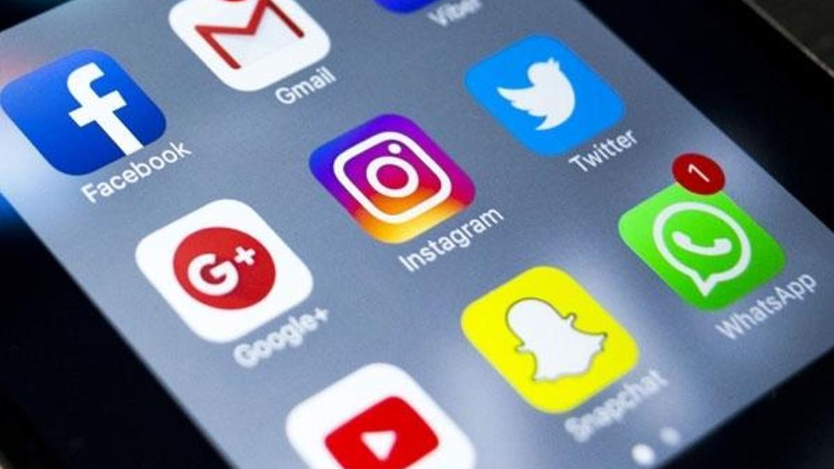 Sosyal medya düzenlemesi yürürlüğe girdi!  Twitter, Facebook...