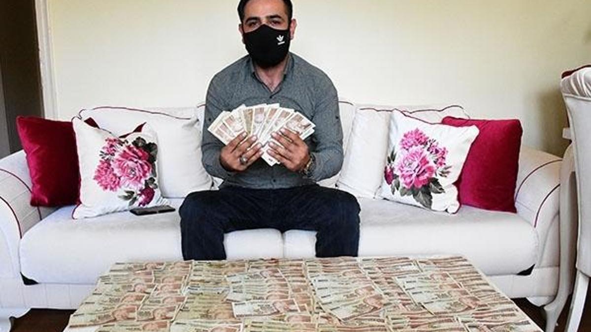 Babasının biriktirdiği eski paraları 500 bin liraya satışa çıkardı