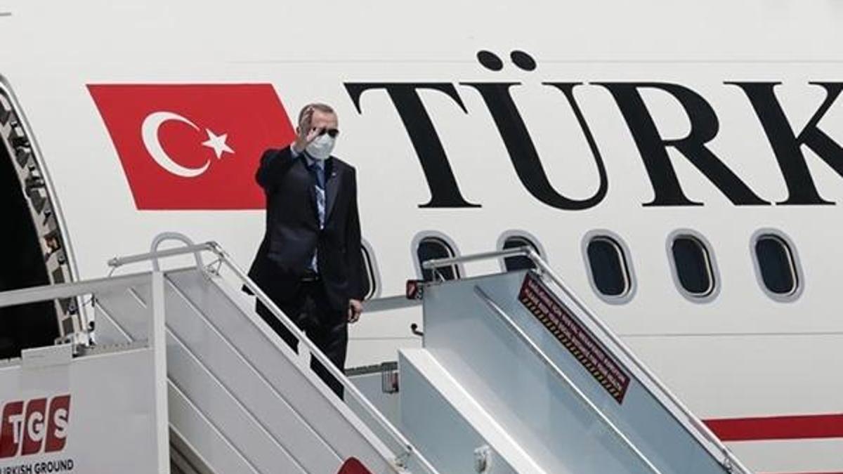 Cumhurbaşkanı Erdoğan Kuveyt ve Katar'a gitti