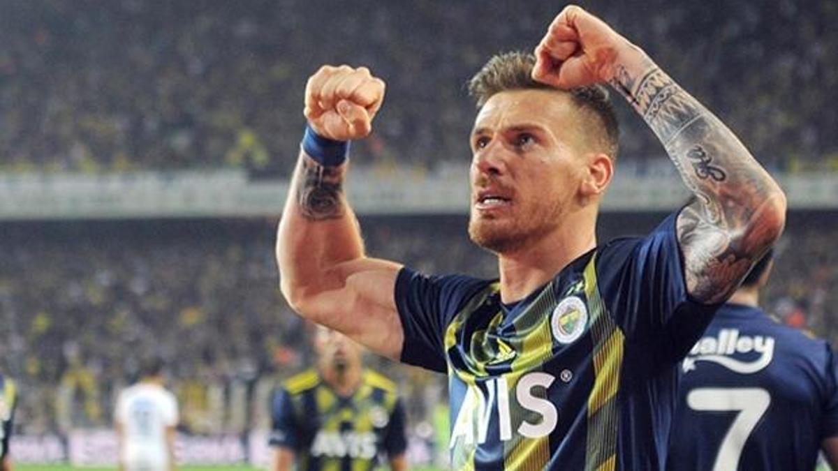 Serdar Aziz indirime gidince Fenerbahçe'de kaldı