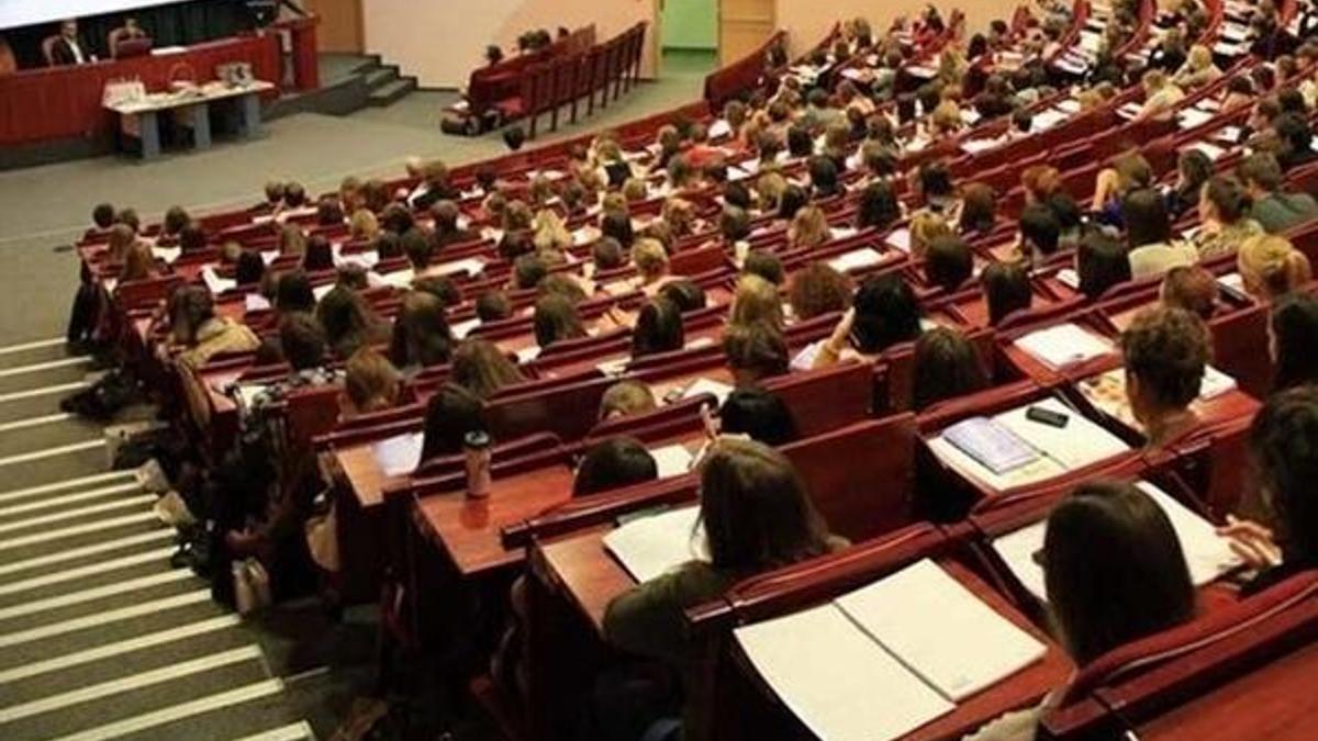Bu yıl üniversiteler açılacak mı? Bilim Kurulu Üyesi Kayıpmaz’dan üniversite açıklaması!