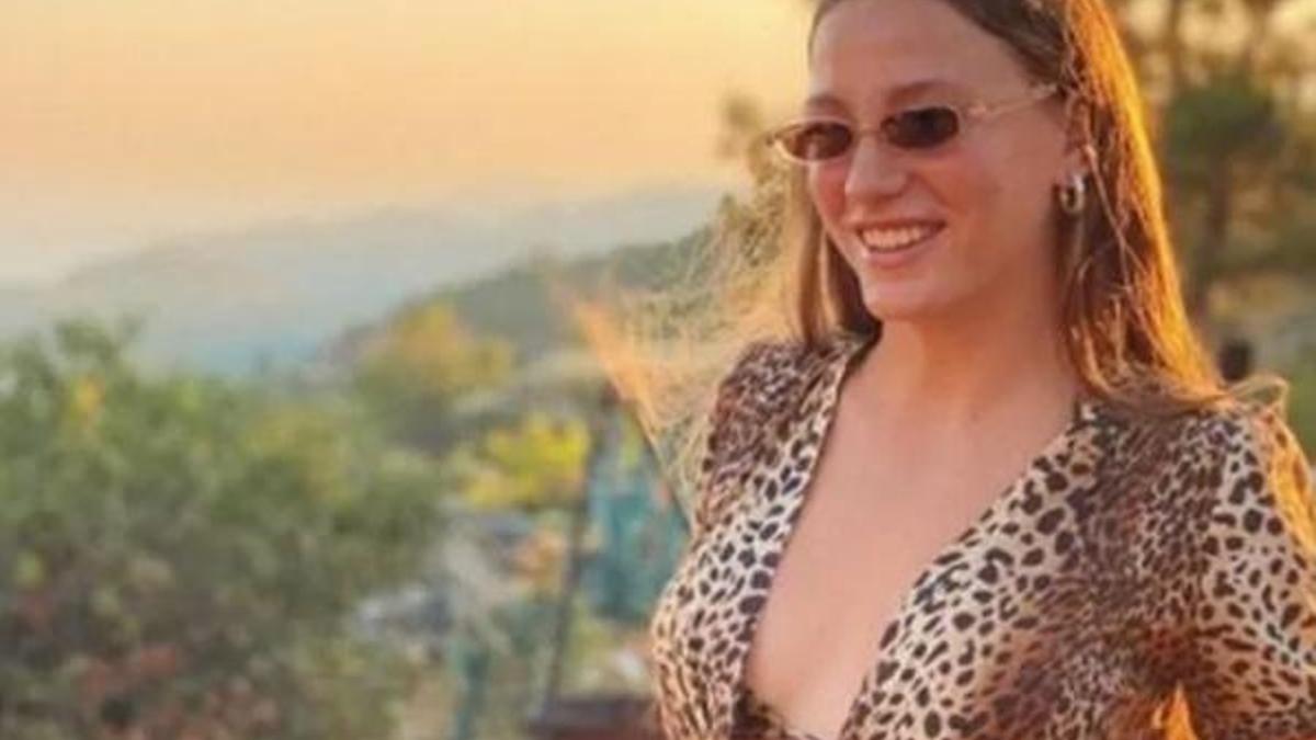 Serenay Sarıkaya göğüs estetiği mi yaptırdı?