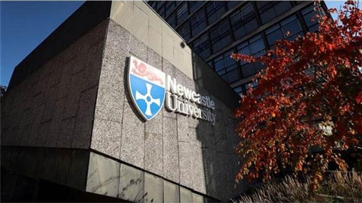 İngiltere'deki Newcastle Üniversitesi'nde corona virüs alarmı