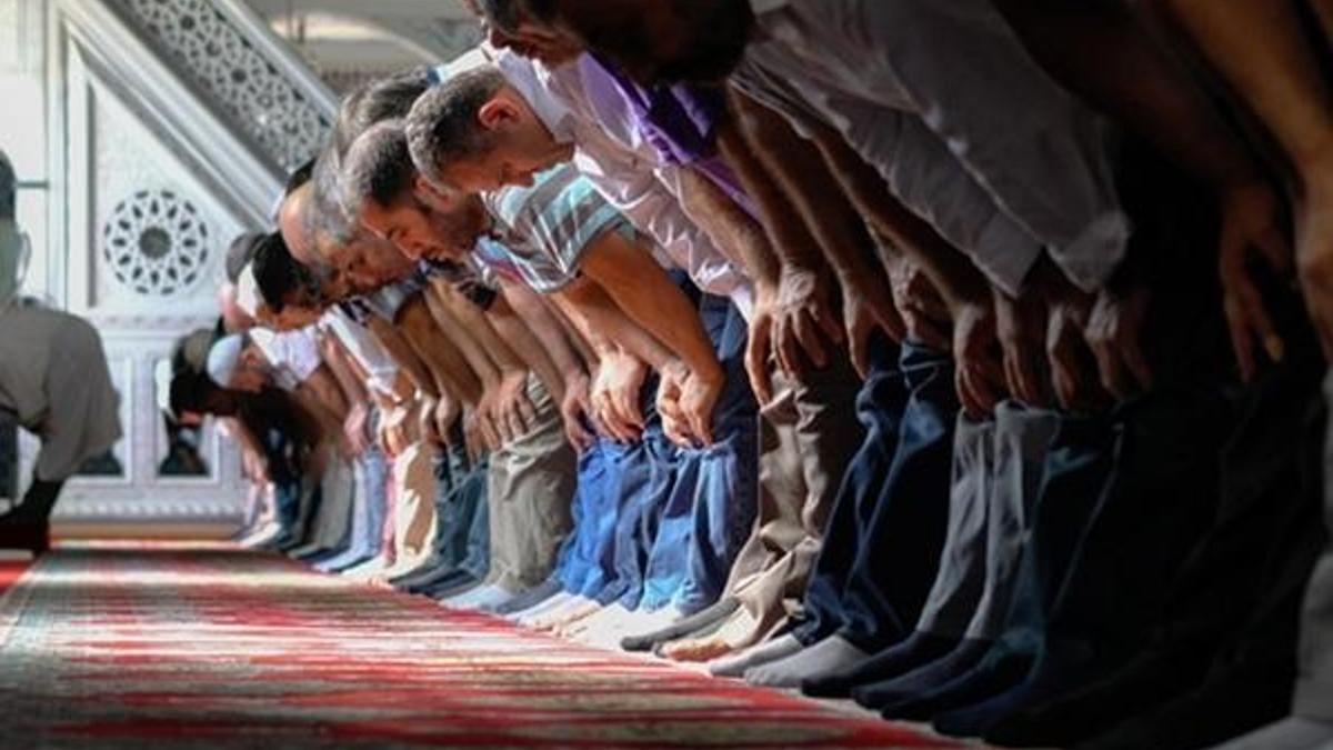 Cuma namazı kaçta? İstanbul cuma namazı saati: 9 Ekim Cuma kaçta kılınıyor?