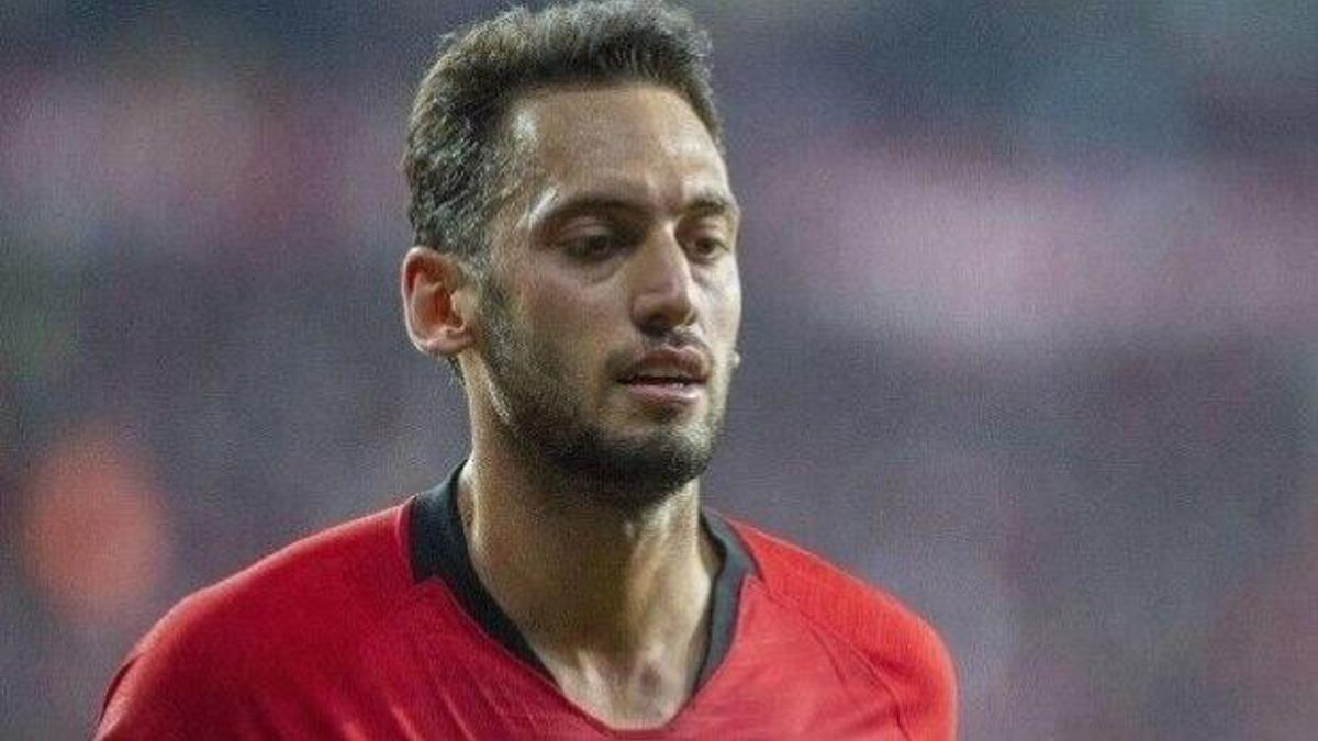 Şenol Güneş'in 10 numarası Hakan Çalhanoğlu