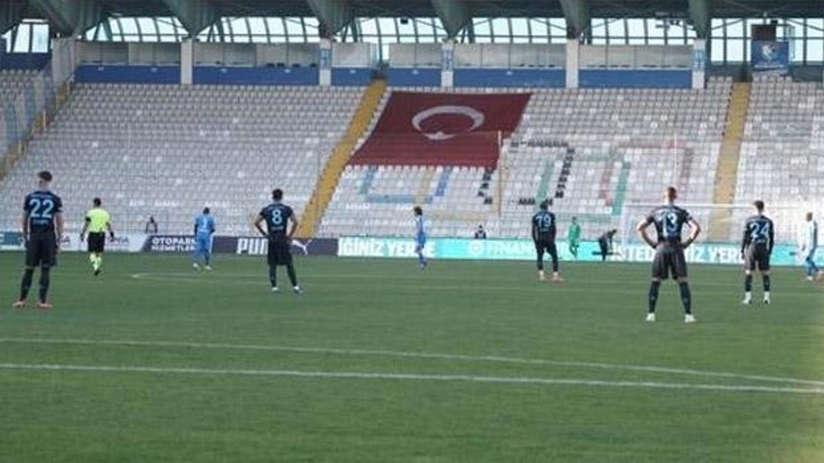 Hazırlık maçında protesto
