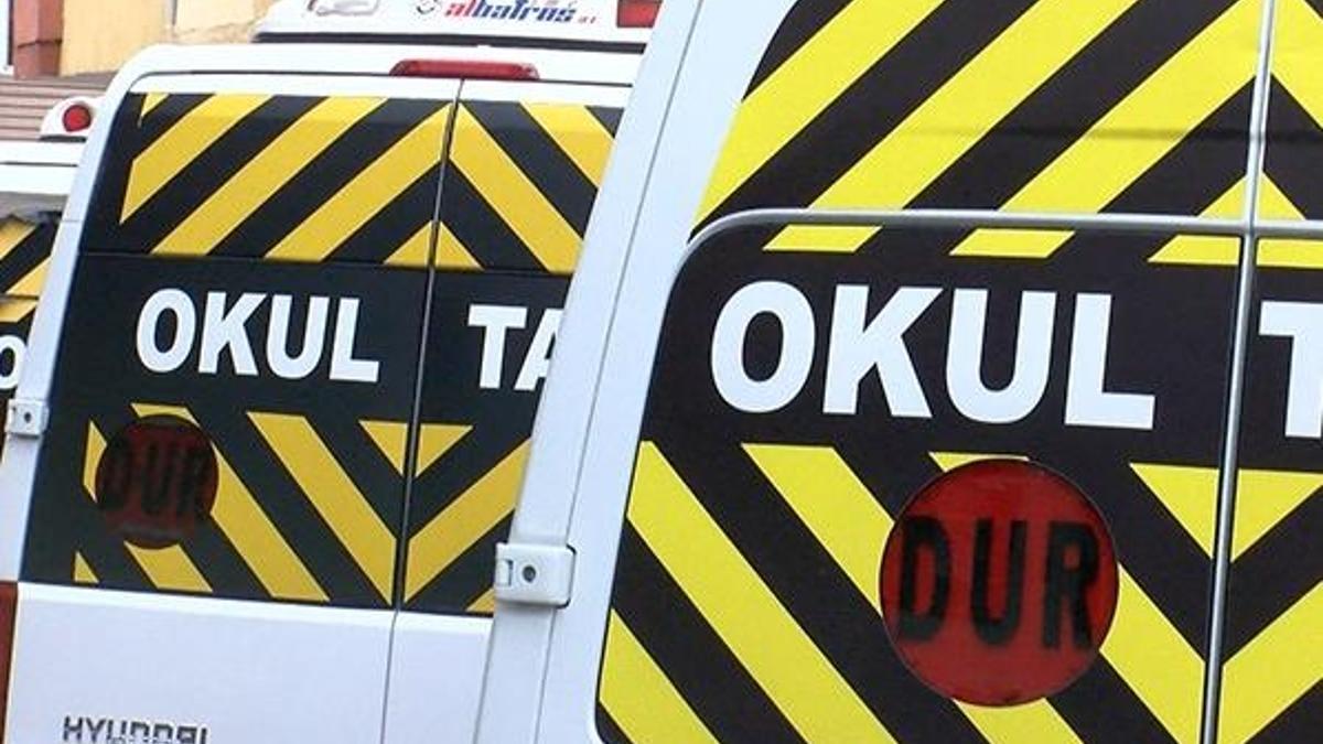 İstanbul'da okul servisi tartışması! Veliler de şikayetçi servisçiler de...