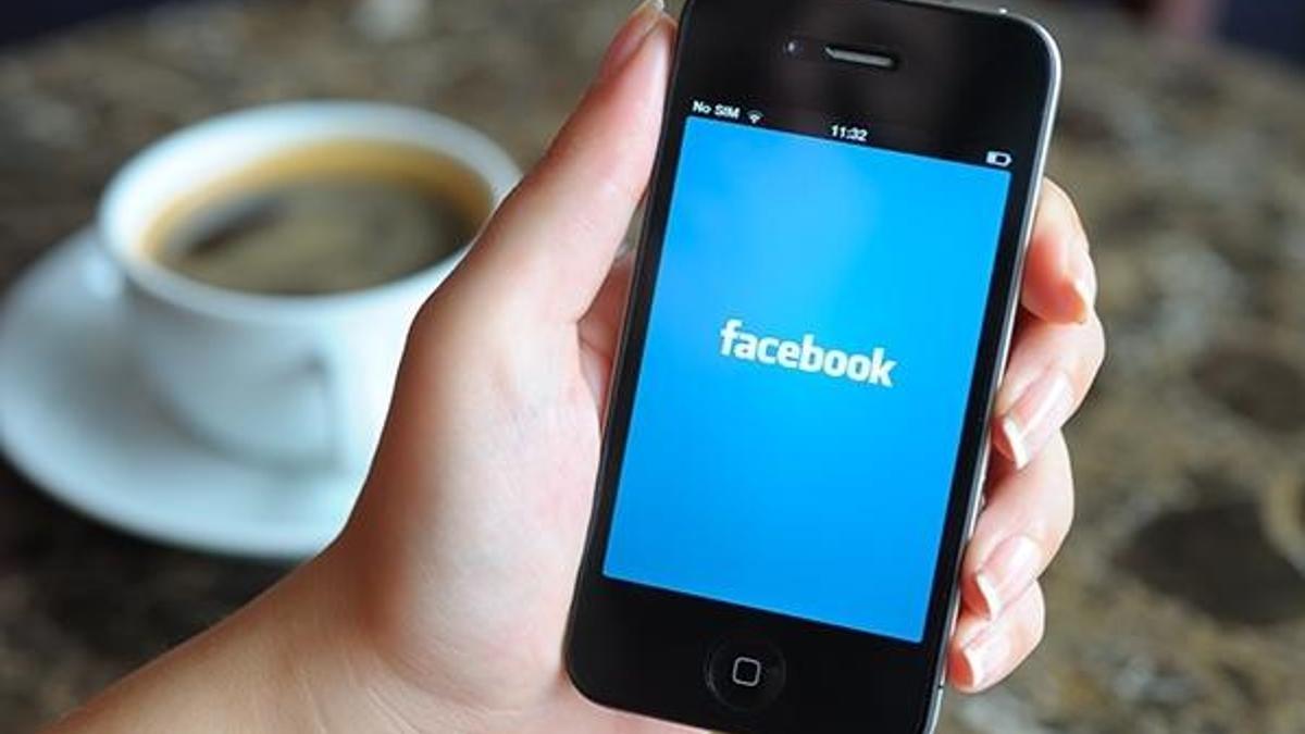 Facebook'tan Holokost kararı!