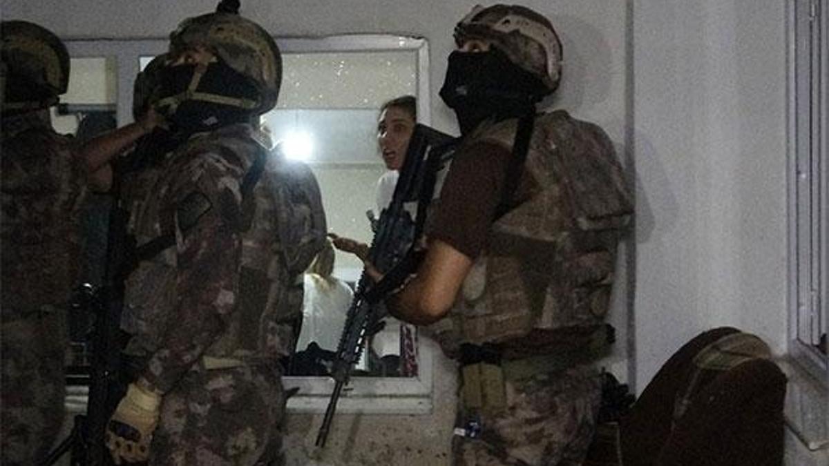 Adana’da şafak vakti narkotik operasyonu