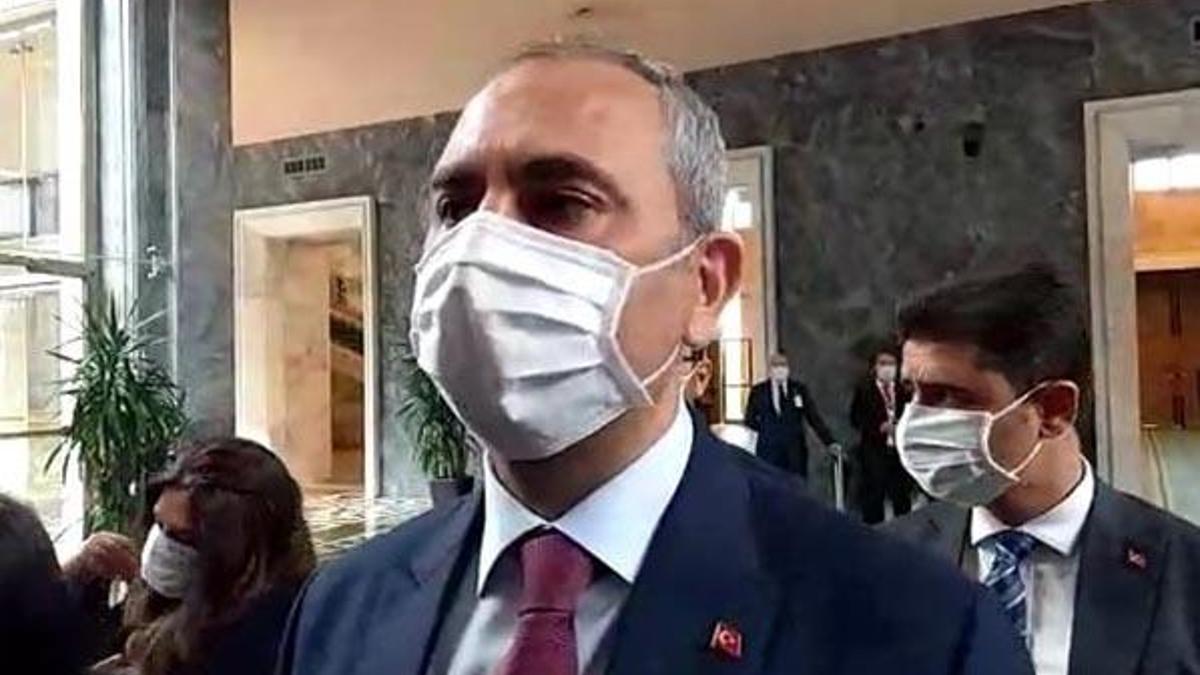 Bakan Gül: Yüksek mahkeme üyesine yakışmaz